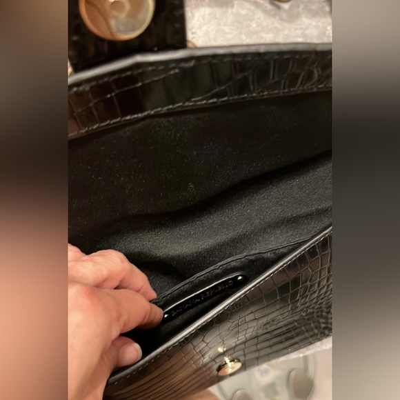 Banana republic black clutch - Picture 4 of 5